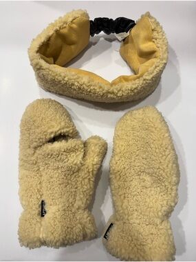 Apparis Sherpa Mittens with Matching Headband